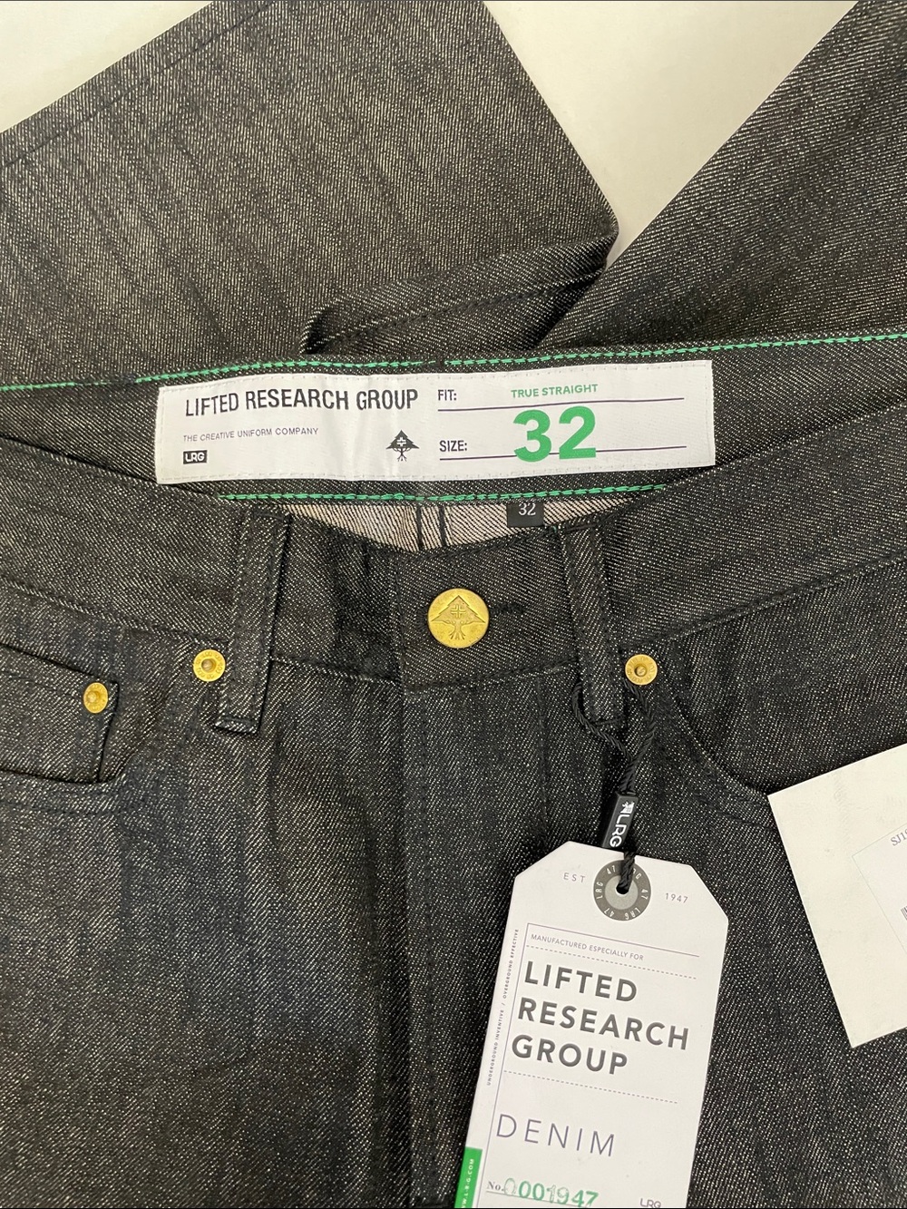 Men's Black Denim Jeans - Classic Straight Fit - Picture 3 of 3